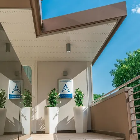 Otel Alexander Bibione