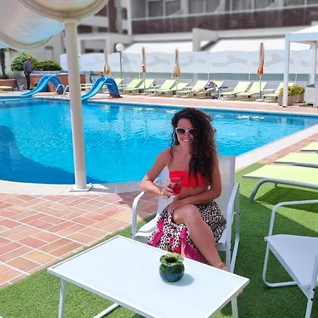 Otel Alexander Bibione