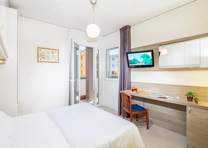 Alexander Szálloda 3*